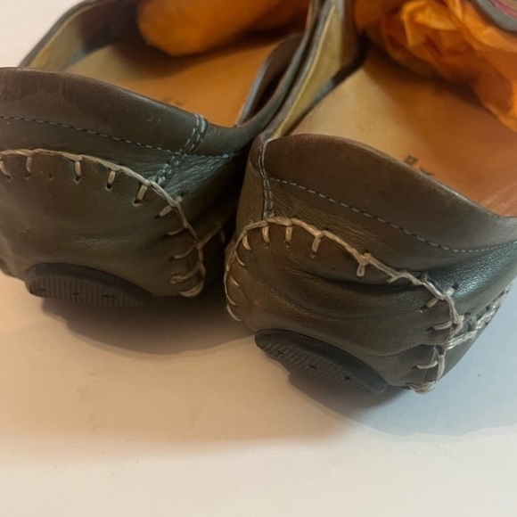 Pikolinos Embroidered Leather Driving Moccasins in Sz 41 or U. S. 10.5/11 - Picture 7 of 10